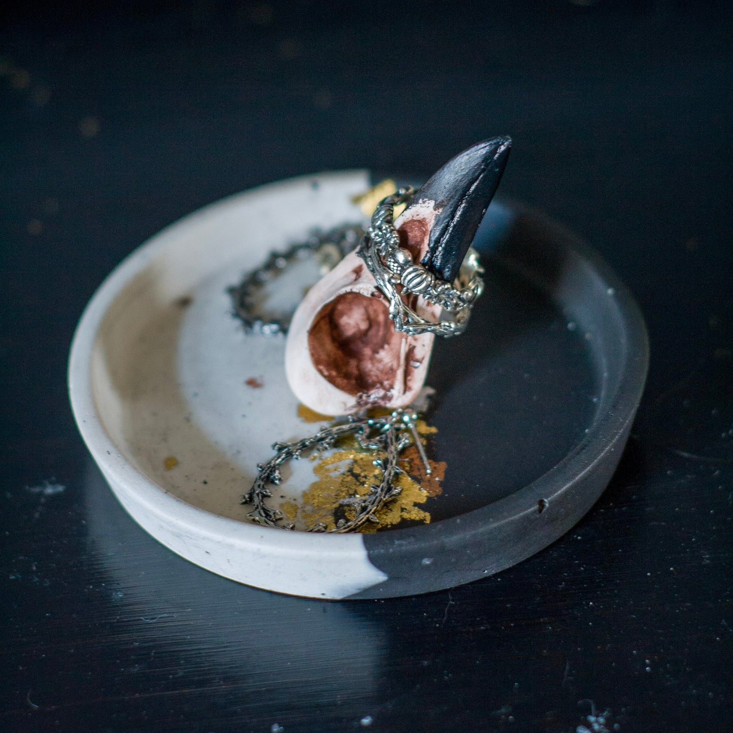 Magpie skull trinket dish with ring holder