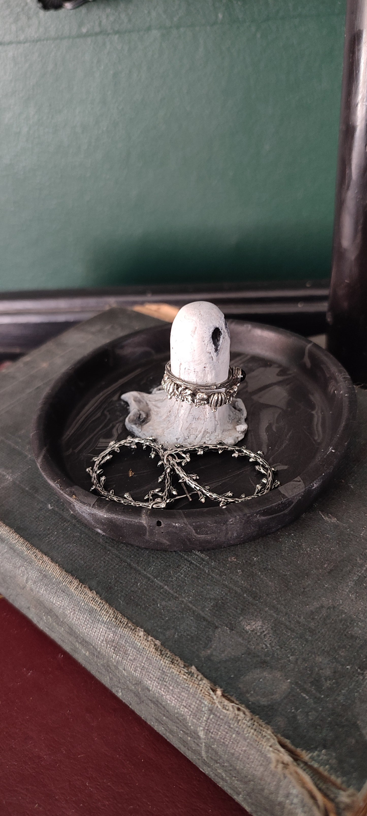 Ghost trinket dish ring holder marble colour